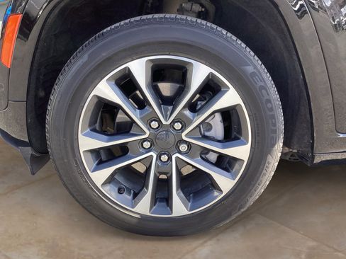 Used 2023 Jeep Grand Cherokee Overland w/ Advanced Protech Group III image 36