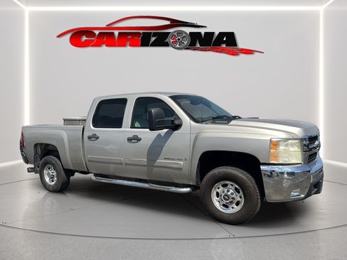 Used 2008 Chevrolet Silverado 2500 LT w/ 1LT Convenience Package AWD/4WD image 2