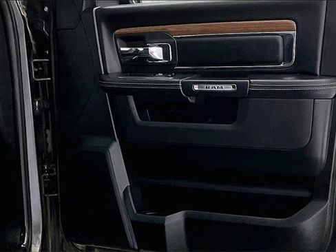 Used 2017 RAM 1500 Laramie image 21