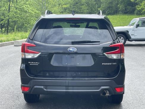 Used 2023 Subaru Forester Premium AWD/4WD image 4
