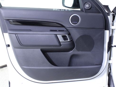 Used 2023 Land Rover Discovery S R-Dynamic image 20