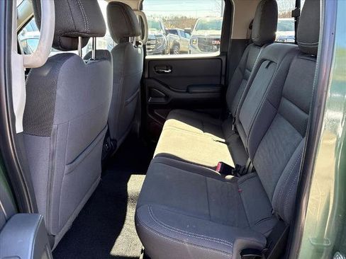 Used 2022 Nissan Frontier SV image 8