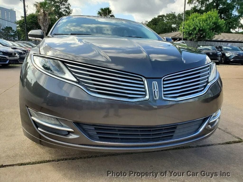 Used 2016 Lincoln MKZ w/ Equipment Group 300A Reserve FWD image 3