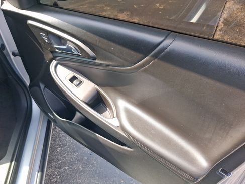 Used 2016 Chevrolet Malibu LT w/ Leather Package FWD image 32