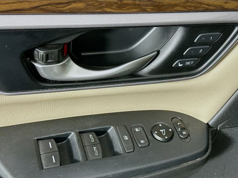 Used 2017 Honda CR-V Touring image 15