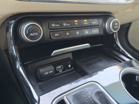 Used 2022 Kia Stinger GT-Line w/ Sun & Sound Package RWD image 19