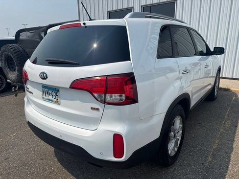 Used 2014 Kia Sorento LX AWD/4WD image 4