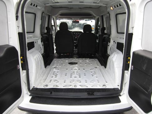 Used 2022 RAM ProMaster City Tradesman FWD image 9