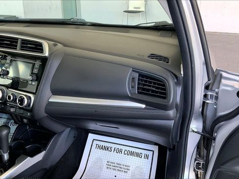 Used 2018 Honda Fit LX image 19