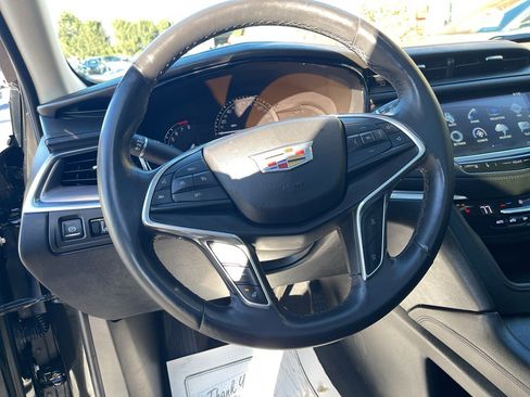 Used 2018 Cadillac XT5 Luxury w/ Driver Awareness Package image 16