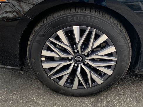 Used 2025 Nissan Altima 2.5 SV image 31