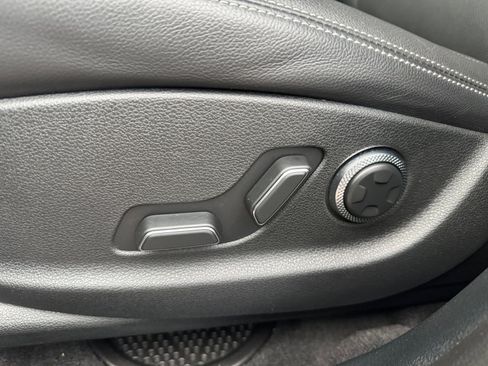 Used 2023 Genesis GV70 2.5T image 14