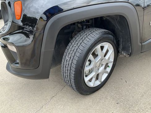 Used 2022 Jeep Renegade Sport w/ Sport Appearance Group AWD/4WD image 19