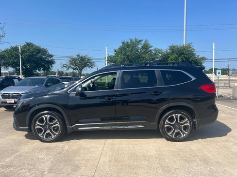Used 2023 Subaru Ascent Limited w/ Technology Package AWD/4WD image 2