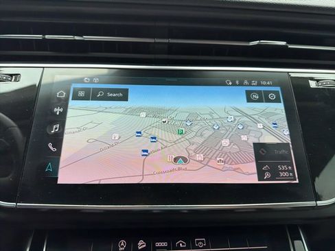 Used 2022 Audi Q8 Premium Plus image 17