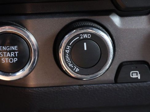 Used 2019 Toyota Tacoma TRD Off-Road AWD/4WD image 15