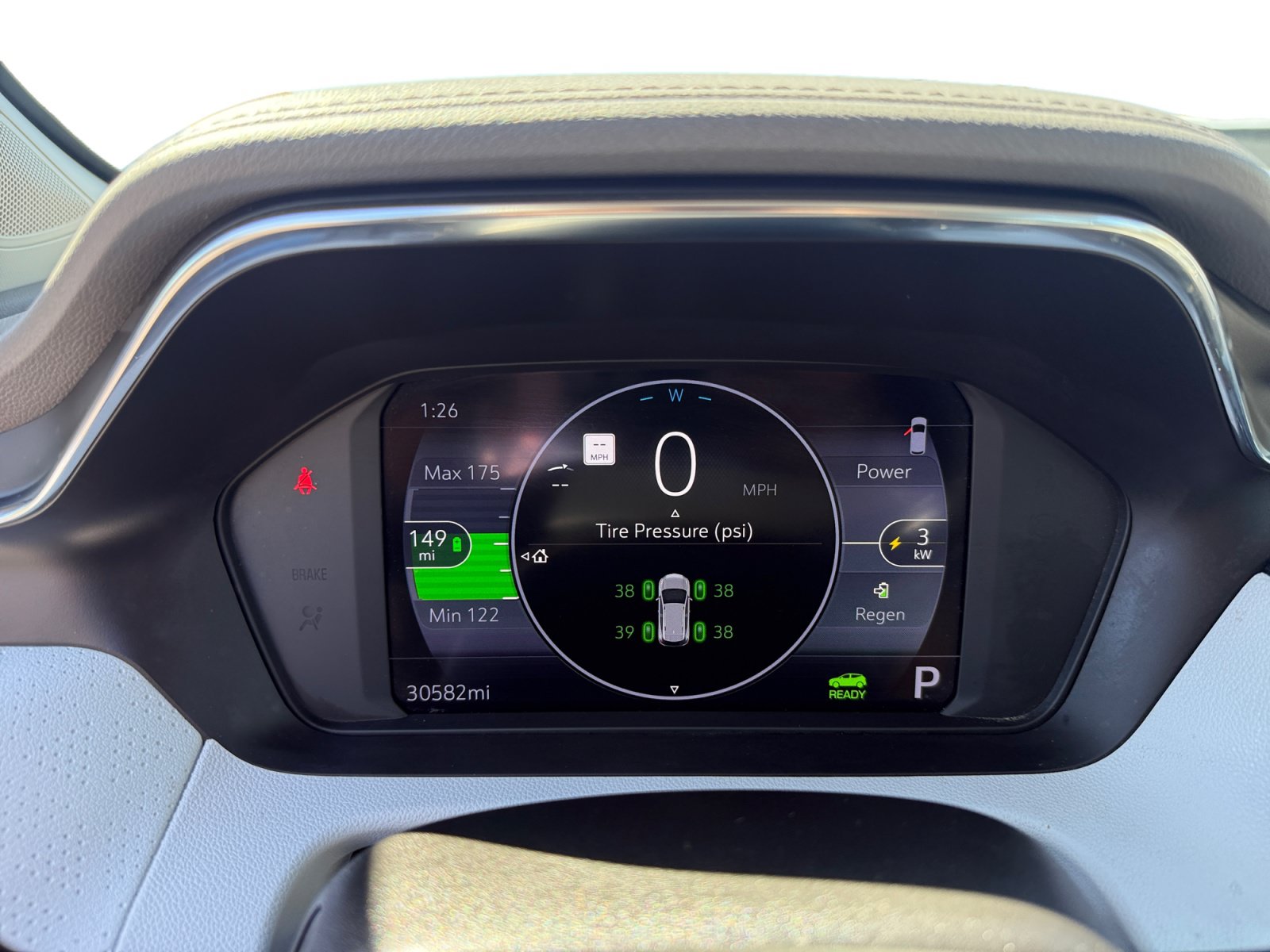 Used 2023 Chevrolet Bolt EUV Premier w/ Sun & Sound Package FWD image 11