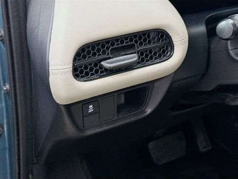 Used 2023 Honda HR-V LX image 12