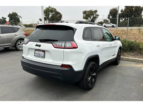 Used 2019 Jeep Cherokee Latitude Plus FWD image 5