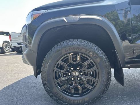 Certified 2024 Chevrolet Colorado Trail Boss w/ Advanced Trailering Package AWD/4WD image 21