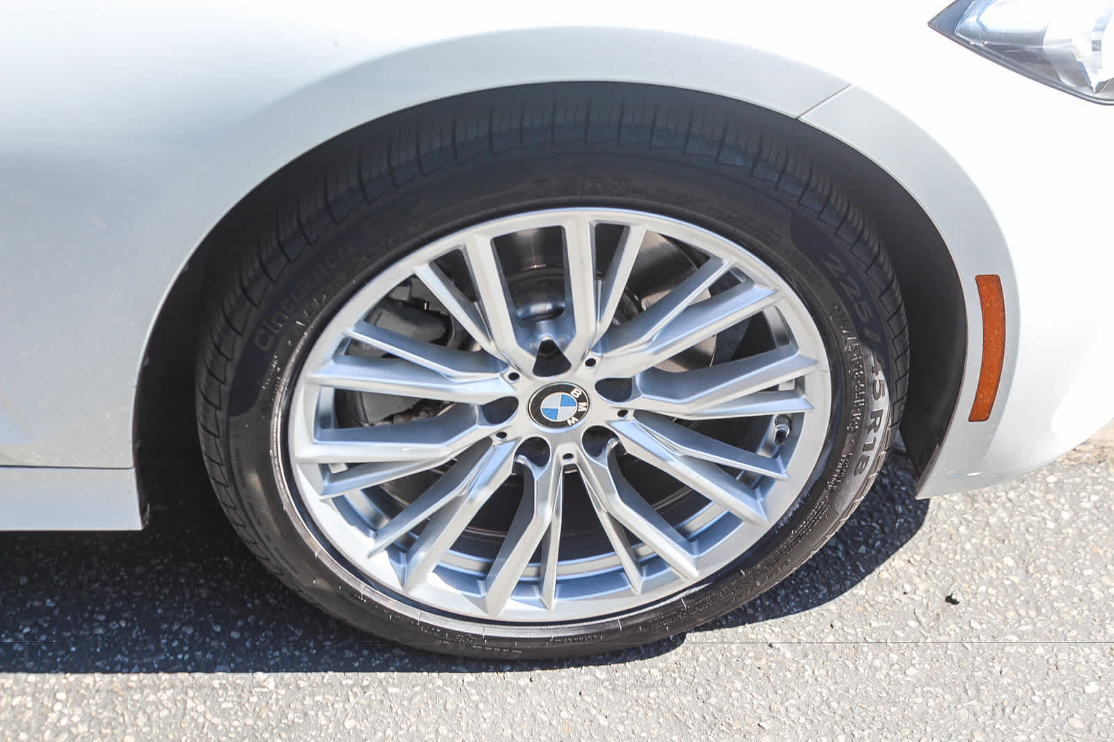 Used 2024 BMW 330i Sedan w/ Premium Package RWD image 13