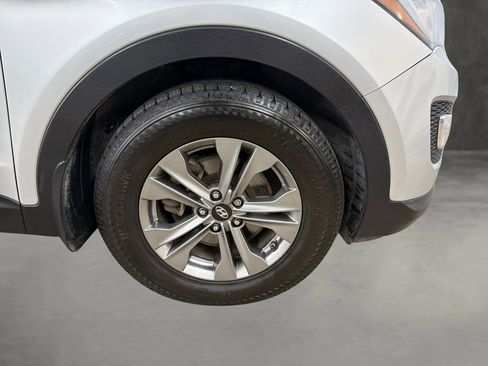 Used 2015 Hyundai Santa Fe Sport w/ Option Group 02 image 17