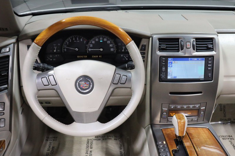Used 2005 Cadillac XLR RWD image 46