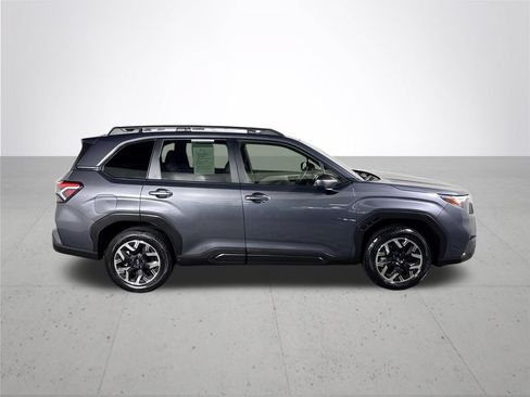 Certified 2025 Subaru Forester Premium AWD/4WD image 6