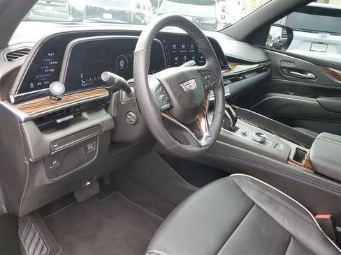 Used 2021 Cadillac Escalade Premium Luxury RWD image 42