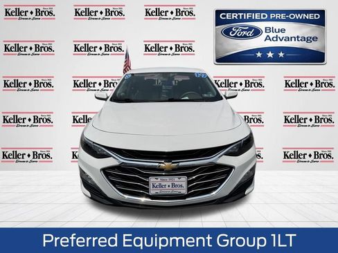 Used 2019 Chevrolet Malibu LT FWD image 2