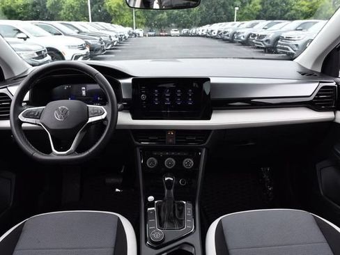 Used 2025 Volkswagen Taos S AWD/4WD image 7