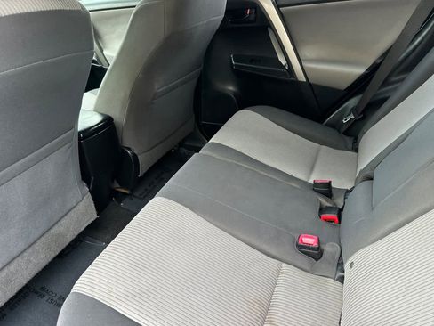 Used 2015 Toyota RAV4 LE image 4