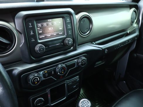 Used 2020 Jeep Wrangler Unlimited Sport AWD/4WD image 15
