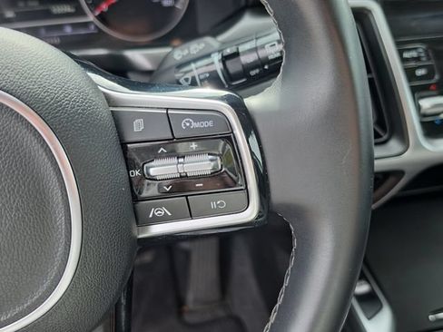Used 2022 Kia Sorento S FWD image 31