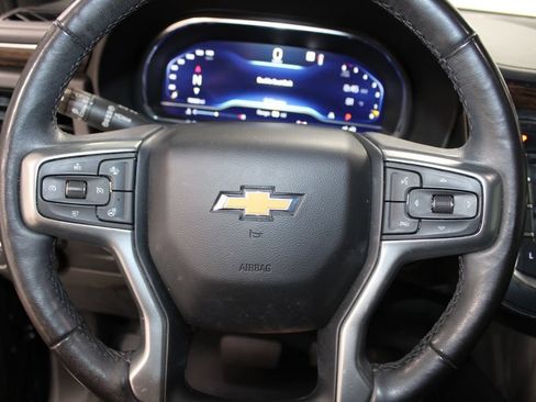 Used 2022 Chevrolet Suburban Premier RWD image 38