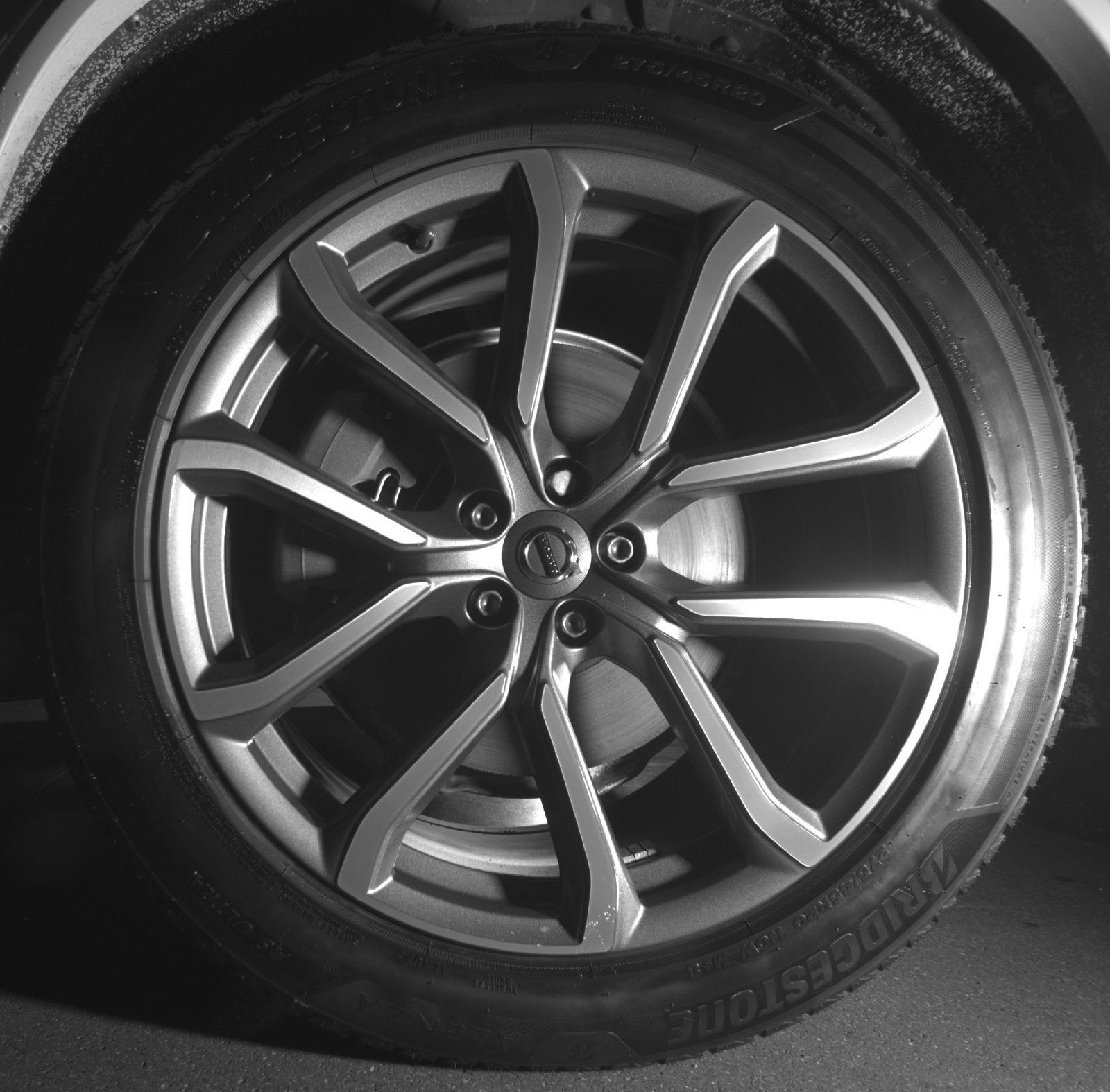Used 2018 Volvo XC90 T6 Momentum AWD/4WD image 17