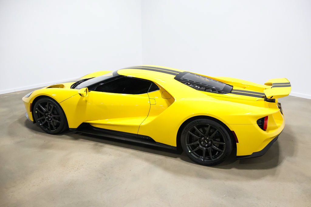 Used 2020 Ford GT Carbon Series RWD image 28