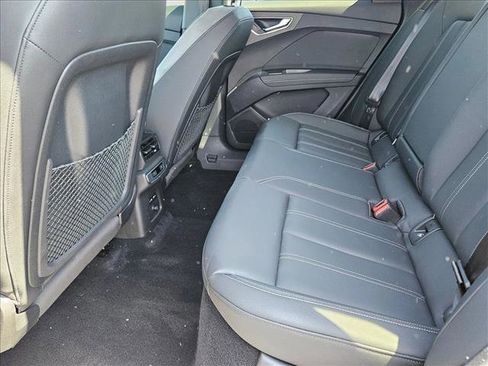 Certified 2023 Audi Q4 e-tron Premium Plus w/ Premium Plus RWD image 19