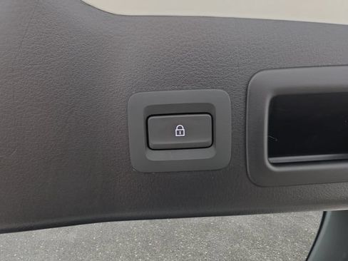 Used 2024 MAZDA MAZDA3 s FWD image 35