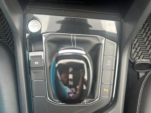 New 2026 Volkswagen Taos SE FWD image 31