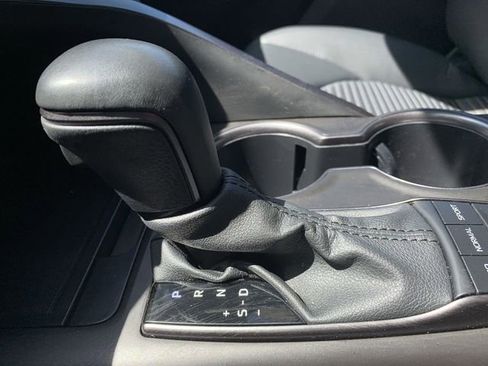 Used 2023 Toyota Camry SE image 25