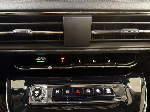 Used 2025 Lincoln Corsair FWD image 21