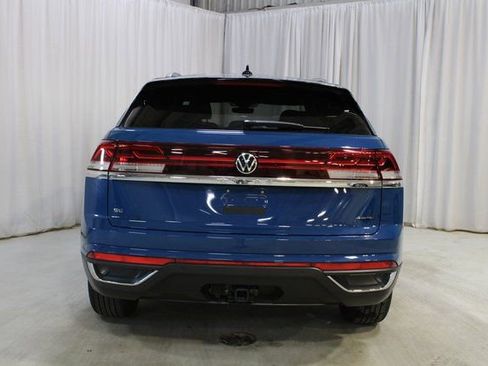 Used 2025 Volkswagen Atlas Cross Sport SE image 24