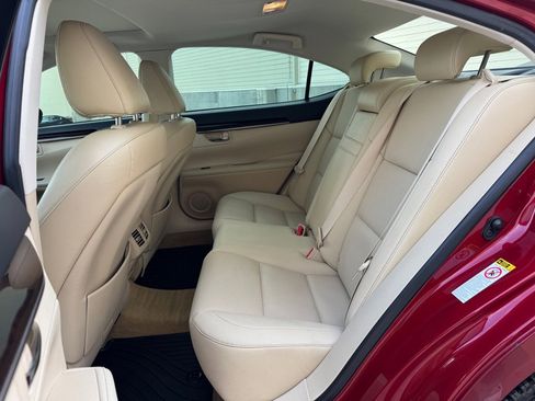 Used 2015 Lexus ES 350 w/ Premium Package image 22