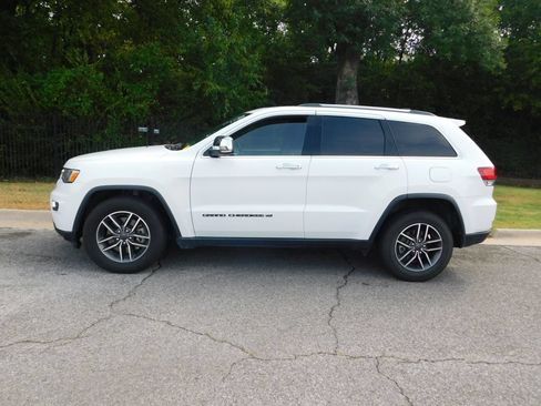 Used 2022 Jeep Grand Cherokee Limited RWD image 9