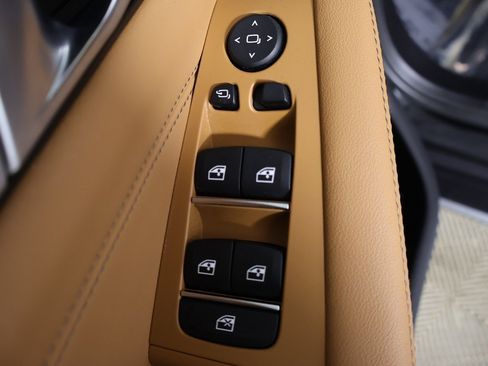 Used 2024 BMW X5 xDrive40i w/ Premium Package image 38