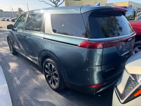 Certified 2024 Kia Carnival EX FWD image 4