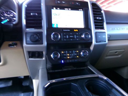 Used 2019 Ford F250 Lariat w/ Lariat Ultimate Package AWD/4WD image 12