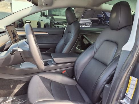 Used 2023 Tesla Model 3 Standard Range RWD image 10