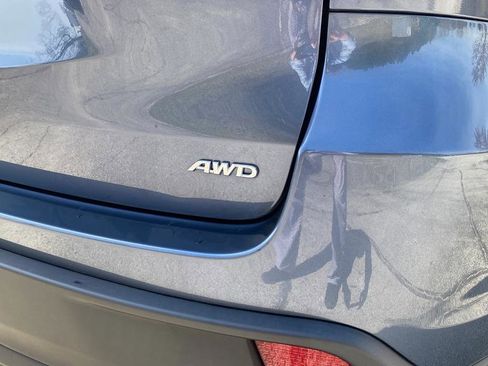 Used 2019 Toyota Highlander LE AWD/4WD image 37